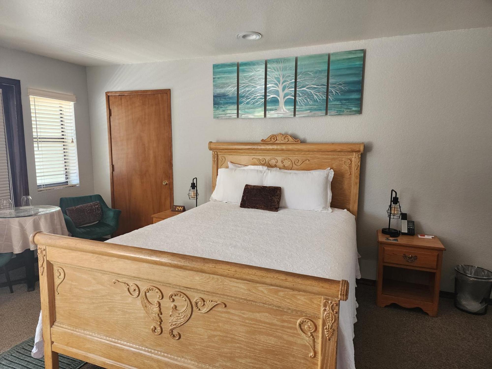Wharf Master'S Inn Пойнт Арина Екстериор снимка